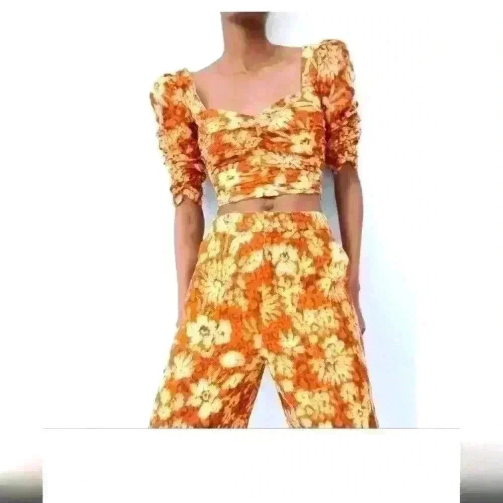 NWT Zara Bundle Floral Print Linen Cotton Cropped Top & Yellow Crop Top 2 pieces